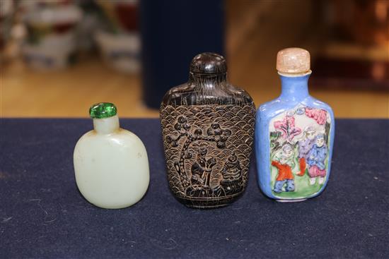 Three assorted Chinese snuff bottles tallest 9cm